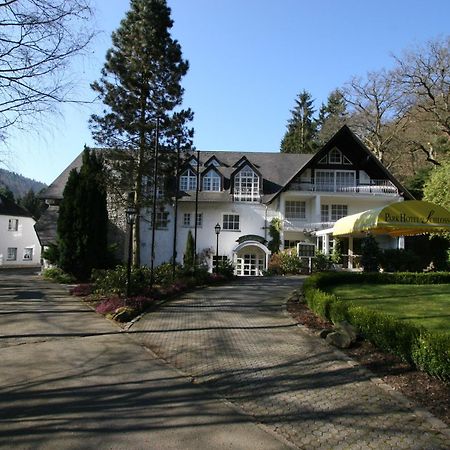 Park Hotel Am Schloss Ettringen  Bagian luar foto