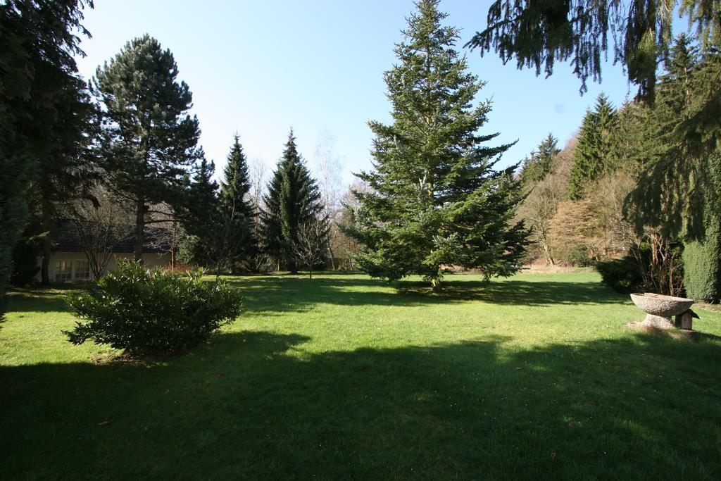 Park Hotel Am Schloss Ettringen  Bagian luar foto